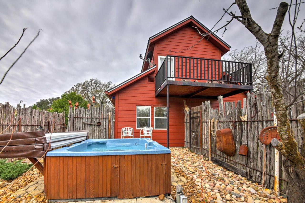 Ark Bunkhouse Fredericksburg Hideaway With Hot Tub Villa Luaran gambar