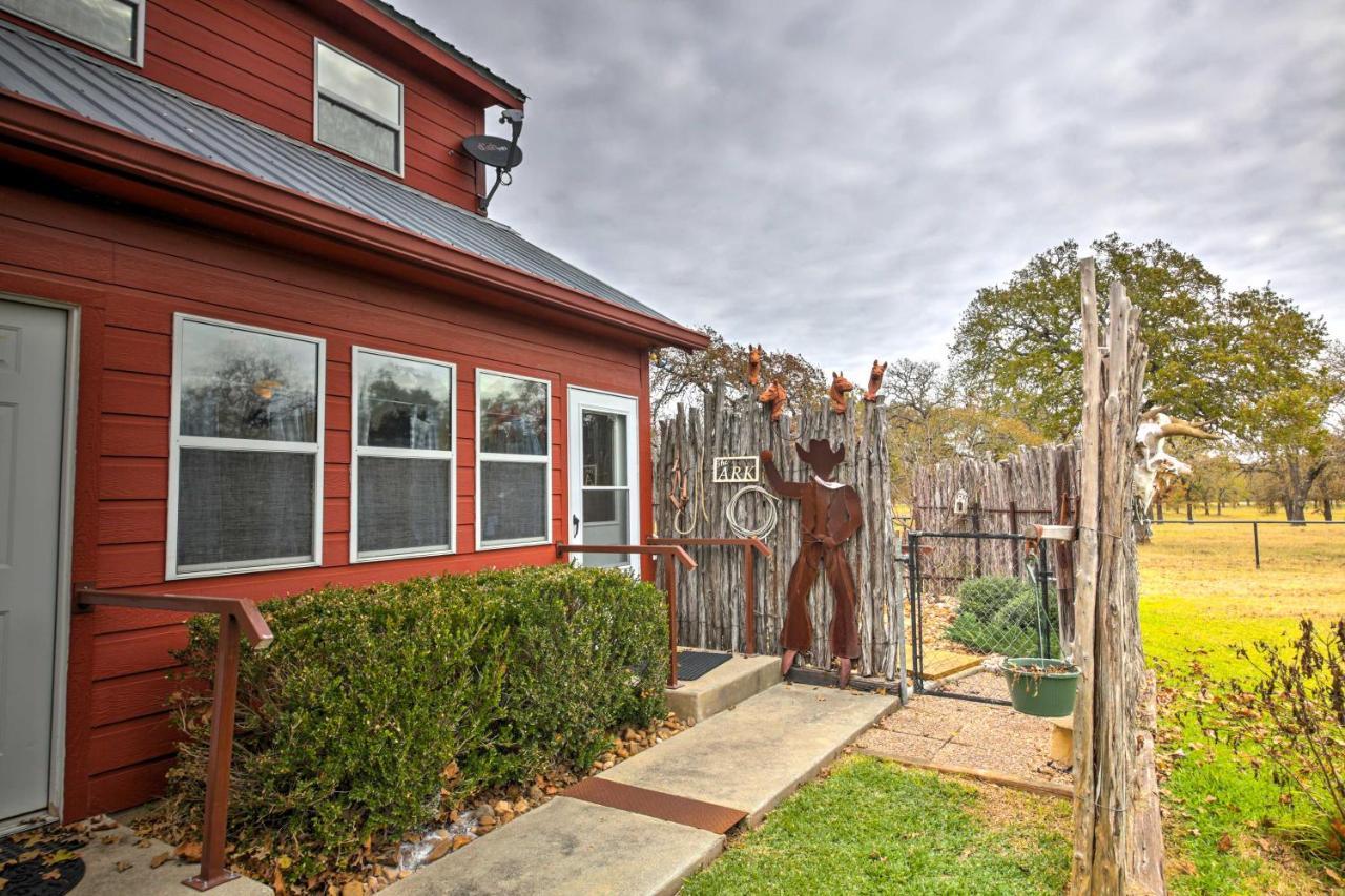 Ark Bunkhouse Fredericksburg Hideaway With Hot Tub Villa Luaran gambar